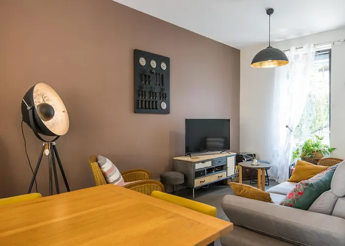 La Ruthenoise - Elegance, Clim, Parking & Jardin 罗德兹